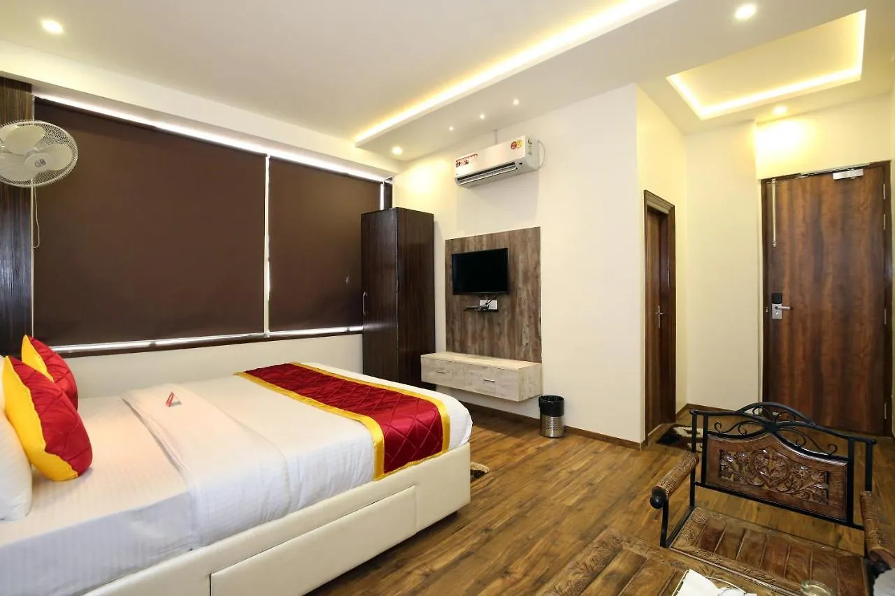 Oyo 9159 Hotel Royal Woodslark Zirakpur